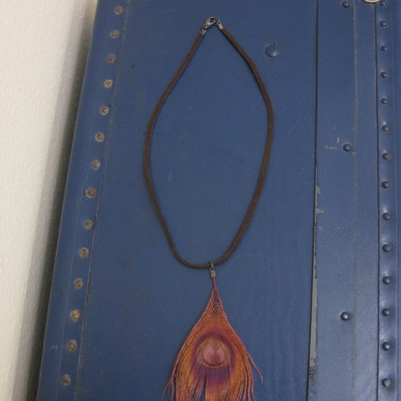 NWOT peacock feather cord necklace - Picture 2 of 3
